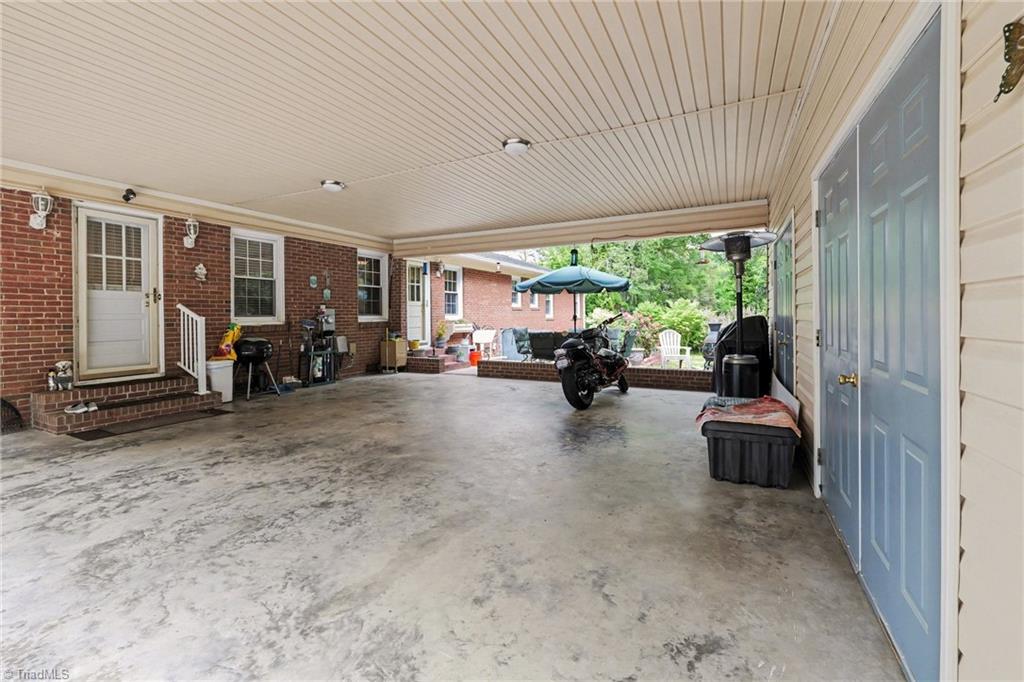 305 Ridgecrest Drive Lexington, NC 27292 - Photo 28 of 30