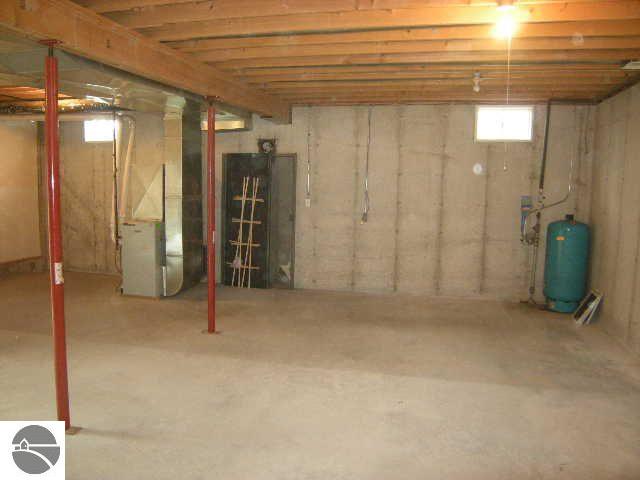 7322 Rahe Road Kingsley, MI 49649 - Photo 14 of 16 1720835-13.JPG