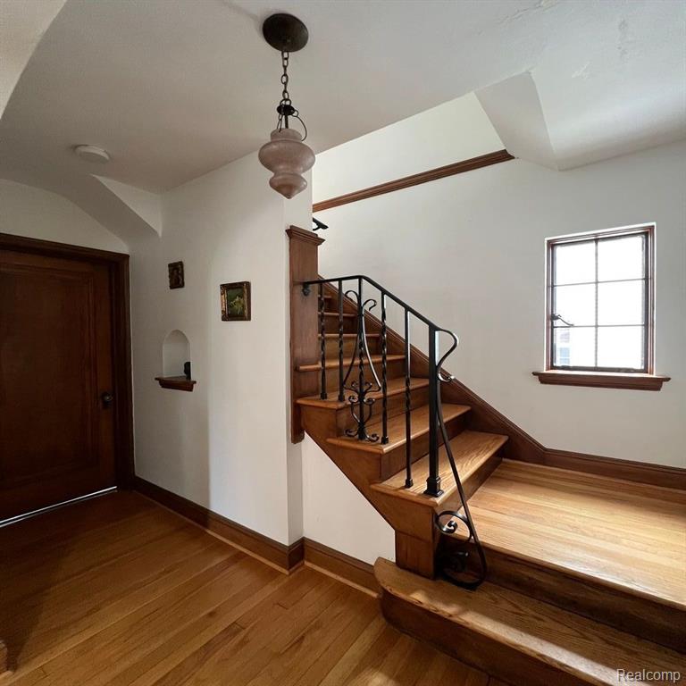 262 Fisher Road Grosse Pointe Farms, MI 48230 - Photo 8 of 47