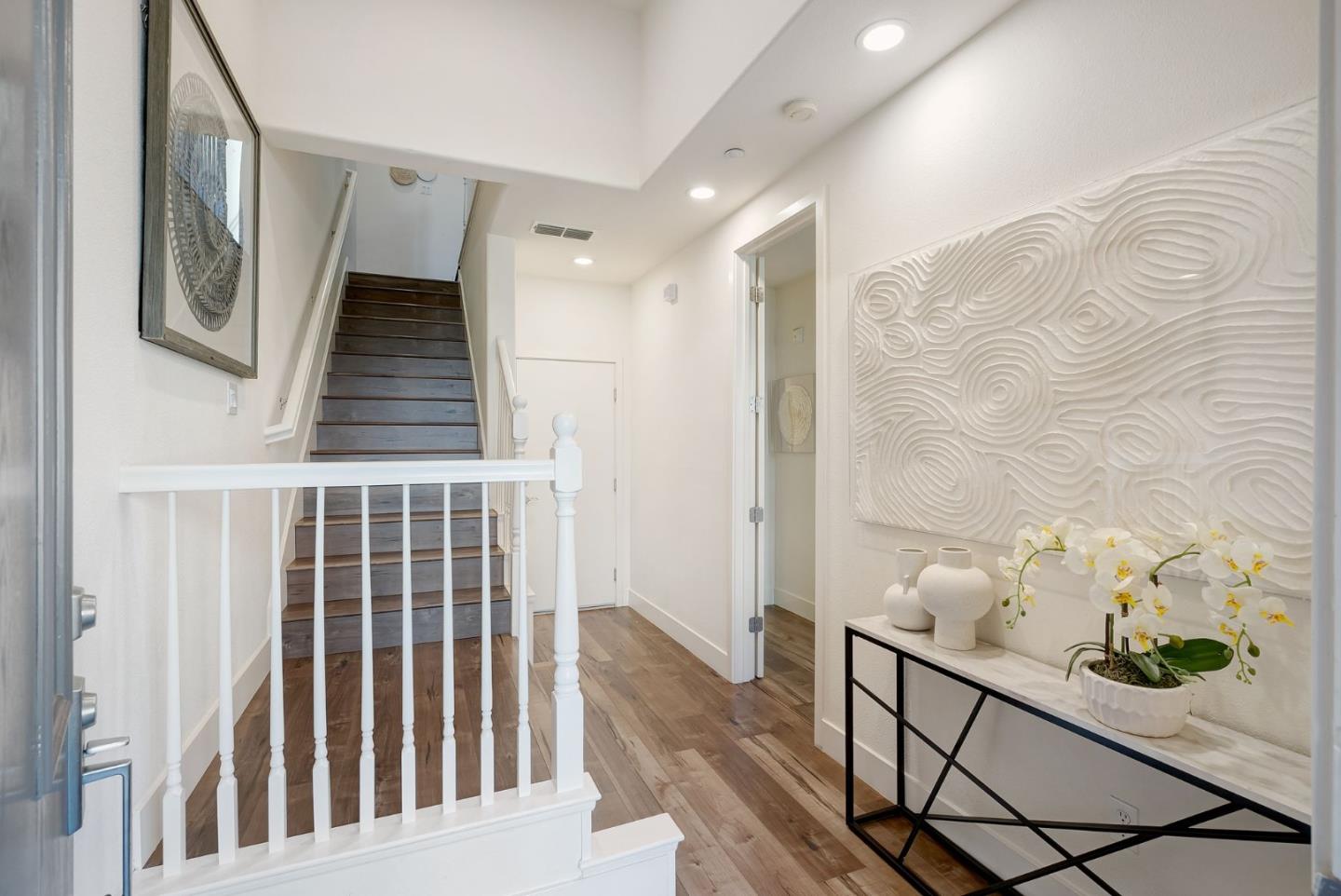 4248 Rickeys Way, Unit S Palo Alto, CA 94306 - Photo 32 of 42 a view of a hallway