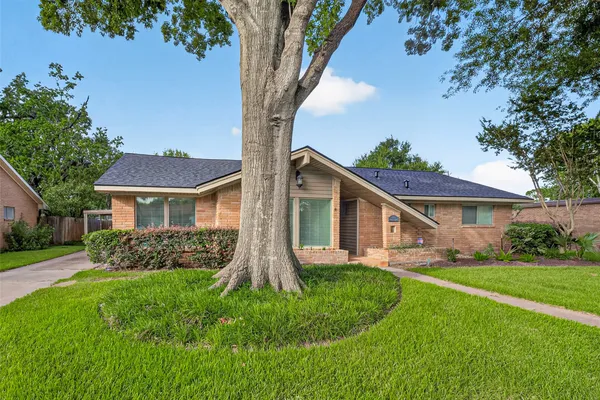 $435,000 | 5214 Starkridge Drive, Houston, TX 77035