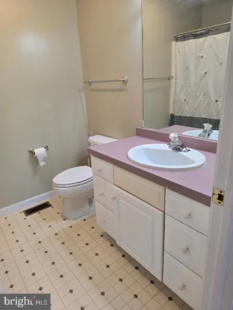 $390,000 | 5021 Inverness Drive, Mechanicsburg, PA 17050