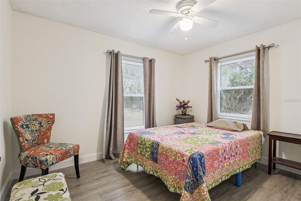 690 East Jackson Avenue Mount Dora, FL 32757 - Photo 17 of 25