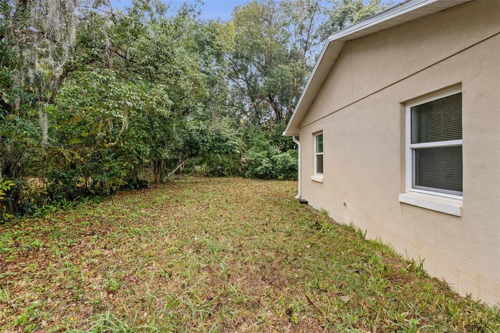 690 East Jackson Avenue Mount Dora, FL 32757 - Photo 23 of 25