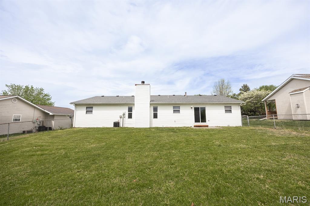 116 Rio Verde Drive Belleville, IL 62221 - Photo 22 of 24