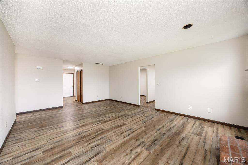 116 Rio Verde Drive Belleville, IL 62221 - Photo 10 of 24