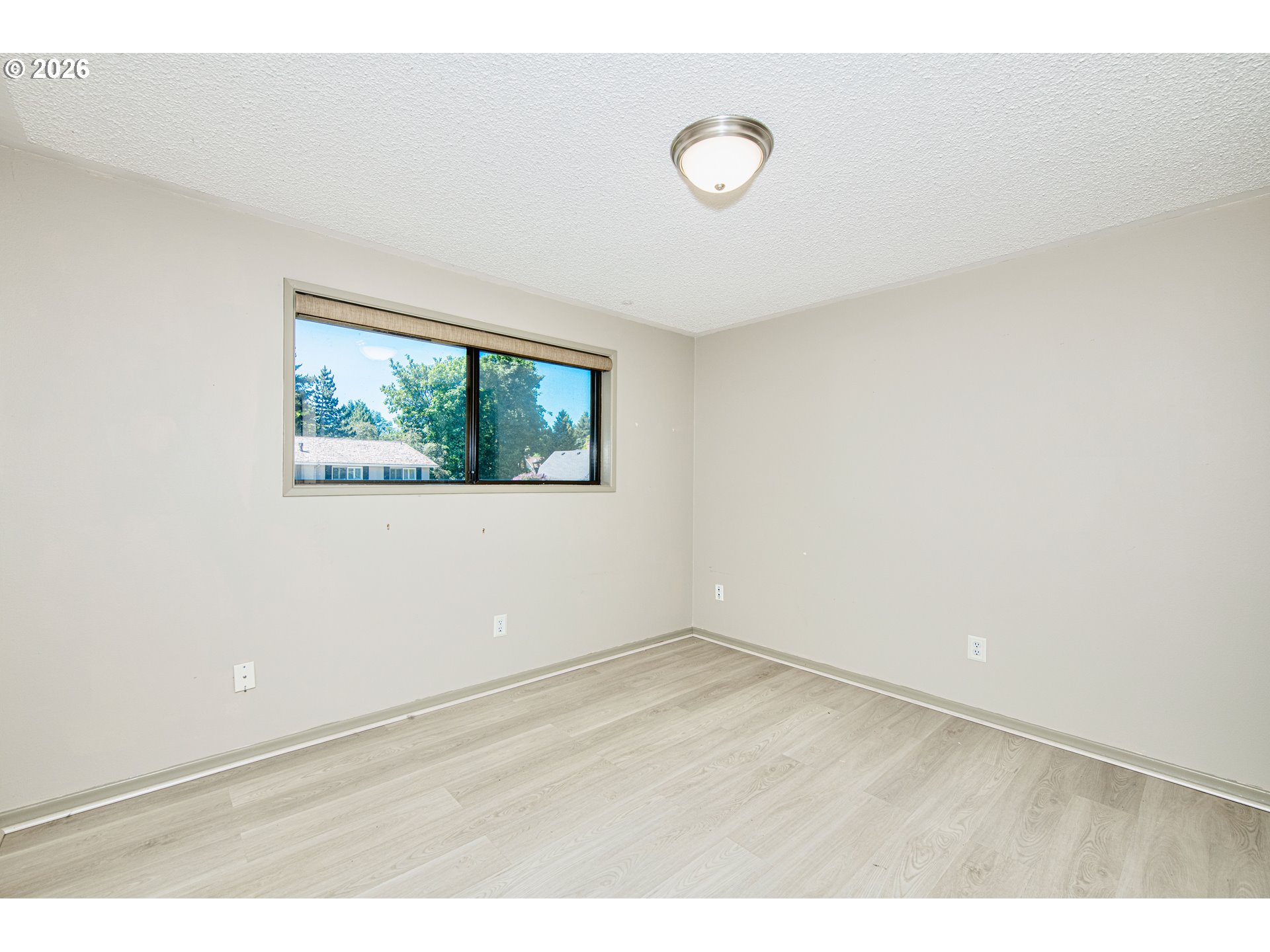 9 Britten Court Lake Oswego, OR 97035 - Photo 16 of 31 Bedroom