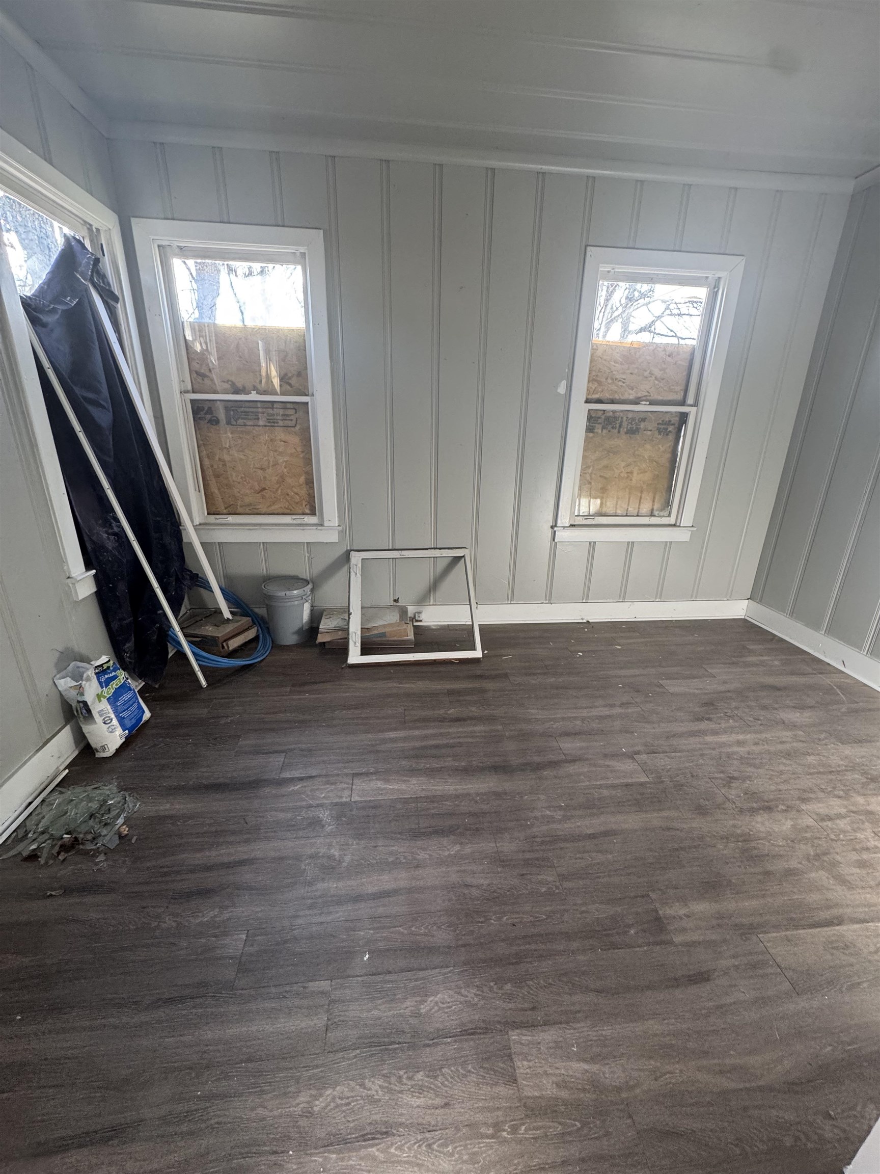 1134 Decatur Street Memphis, TN 38107 - Photo 2 of 12 a view of a room with gym equipment