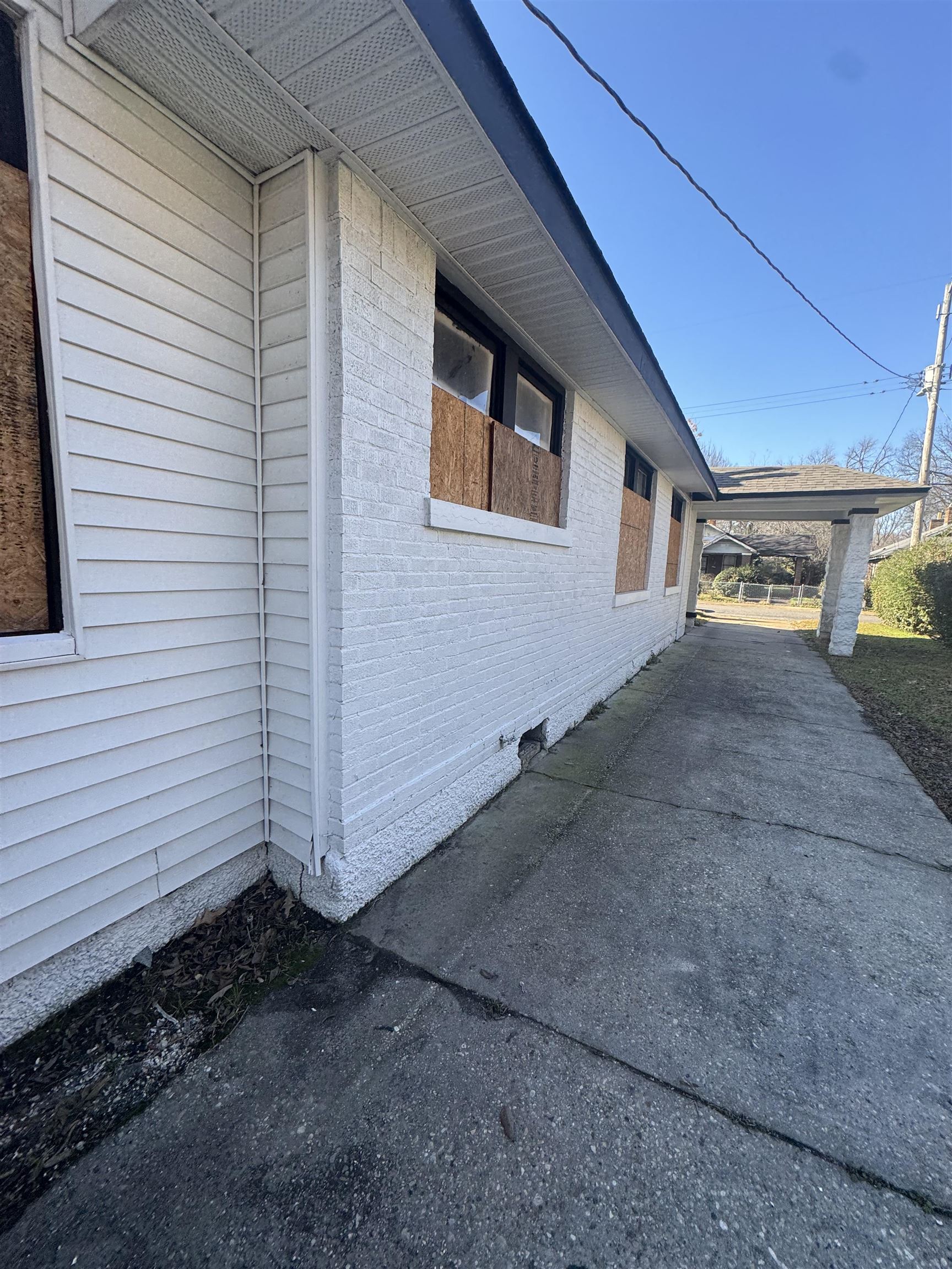 1134 Decatur Street Memphis, TN 38107 - Photo 5 of 12 a house view with a backyard space
