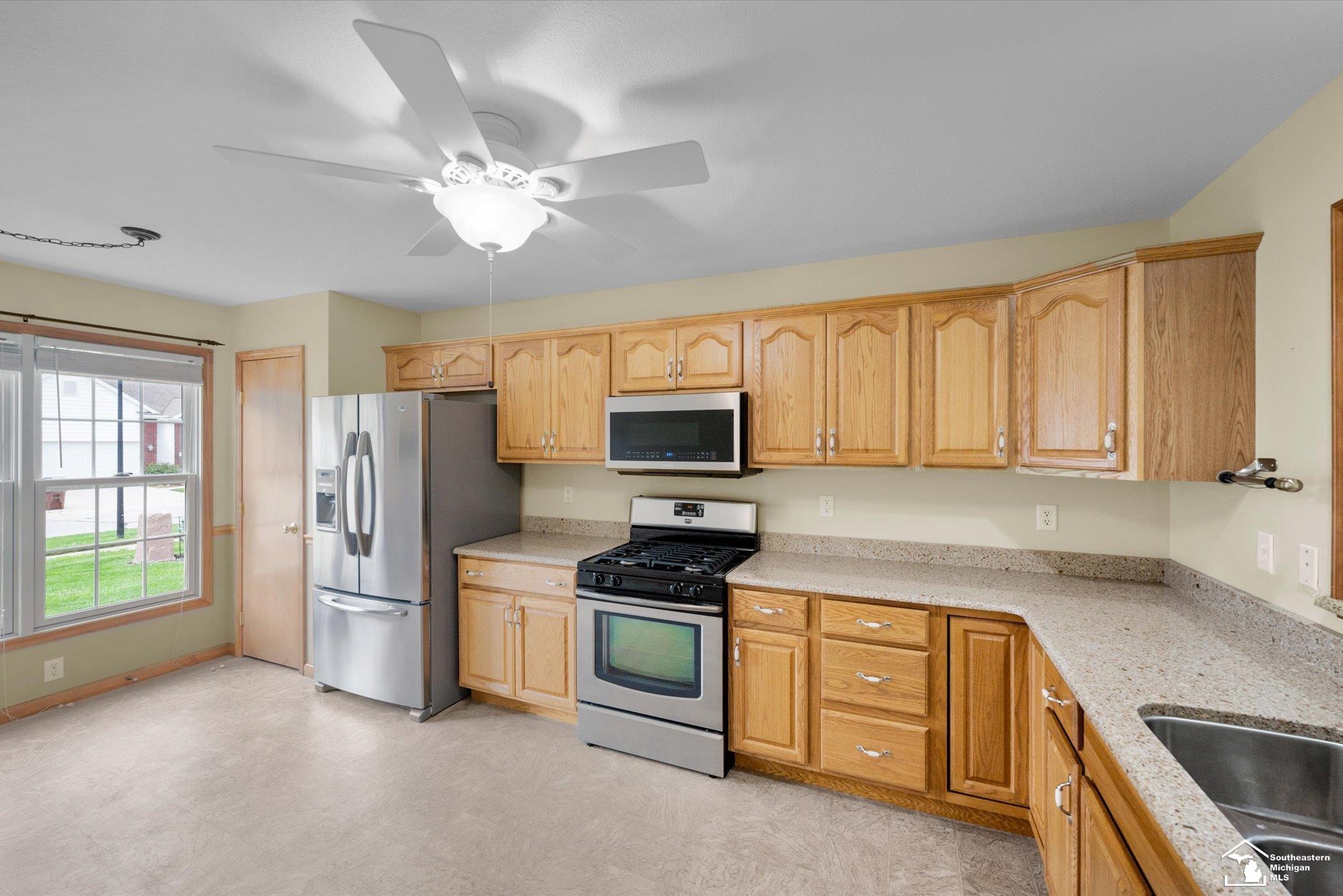 7256 Netty Road Lambertville, MI 48144 - Photo 9 of 30 50121532-8.JPG