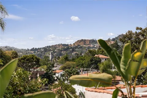 $1,675,000 | 3950 Franklin Avenue, Los Angeles, CA 90027
