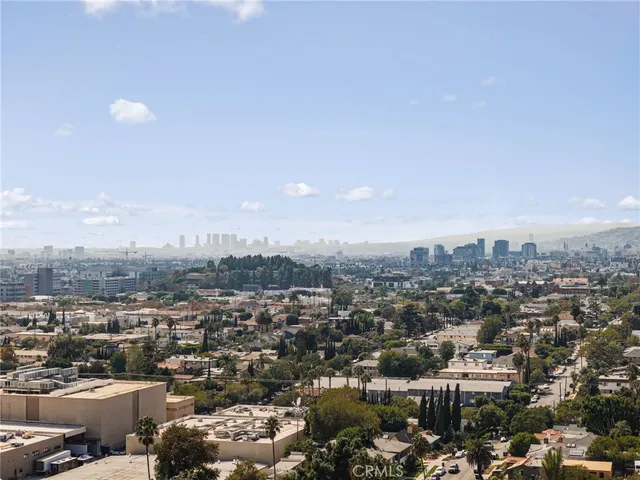 $1,675,000 | 3950 Franklin Avenue, Los Angeles, CA 90027