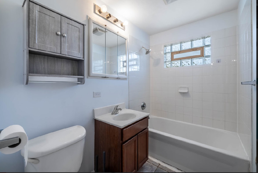 42W289 Empire Road St. Charles, IL 60175 - Photo 8 of 13 Gallery Image 8
