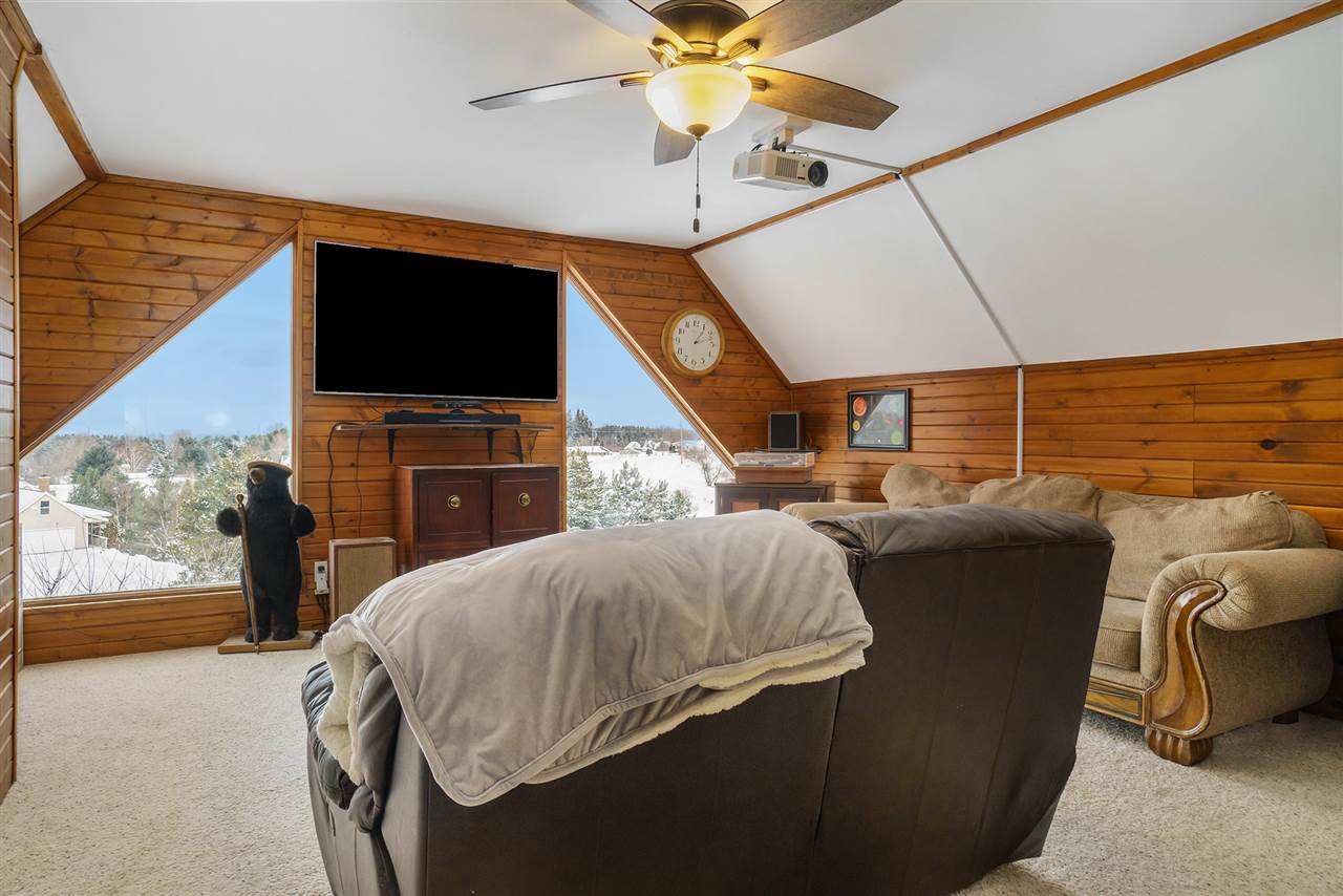 819 Carlisle Road Traverse City, MI 49696 - Photo 20 of 33 1884097-20.JPG