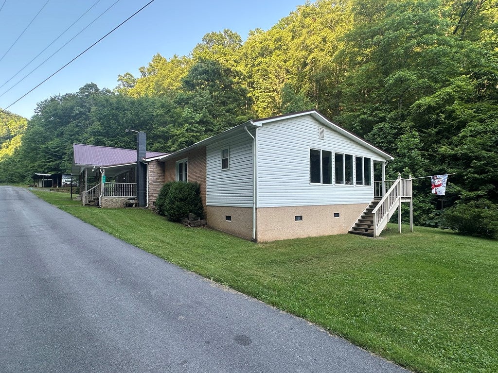 1602 Benny Branch Road Jewell Ridge, VA 24622 - Photo 10 of 32 Gallery Image 10
