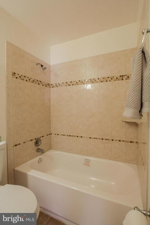13809 Gilbert Road Woodbridge, VA 22193 - Photo 14 of 30 Bath