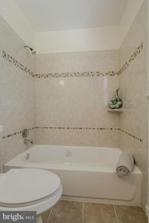 13809 Gilbert Road Woodbridge, VA 22193 - Photo 19 of 30 Bath (Master)
