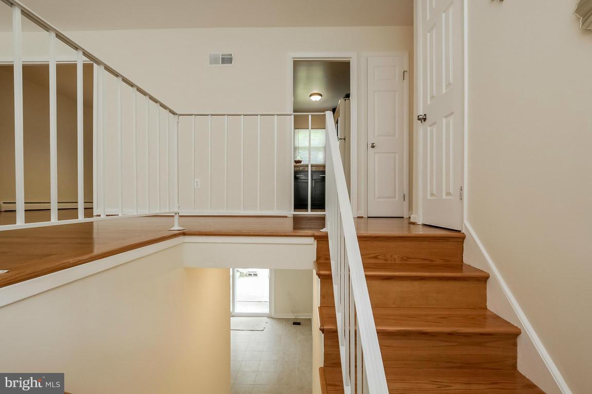 13809 Gilbert Road Woodbridge, VA 22193 - Photo 3 of 30 Interior (General)
