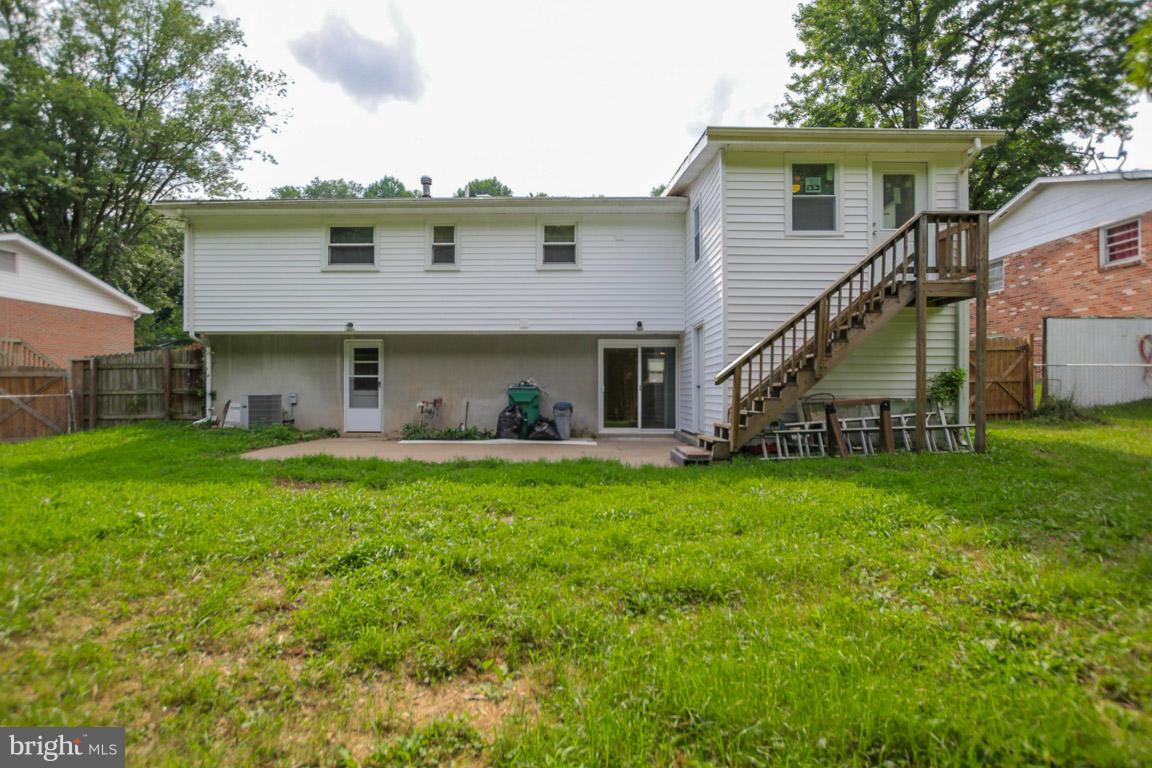 13809 Gilbert Road Woodbridge, VA 22193 - Photo 29 of 30 Exterior (Rear)