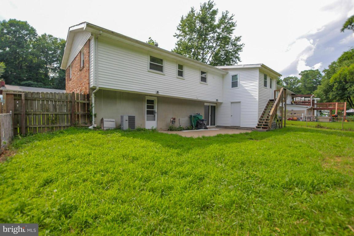 13809 Gilbert Road Woodbridge, VA 22193 - Photo 30 of 30 Exterior (Rear)