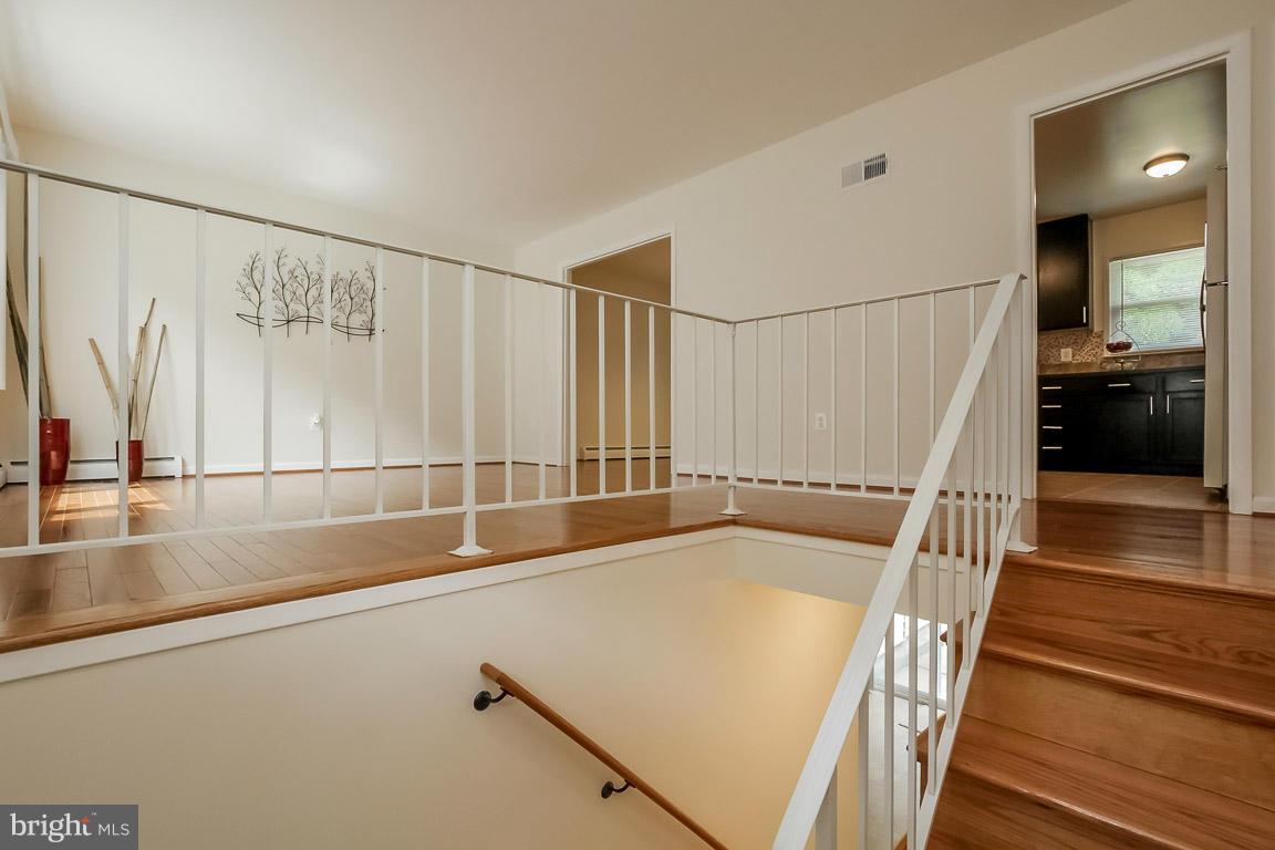 13809 Gilbert Road Woodbridge, VA 22193 - Photo 4 of 30 Interior (General)
