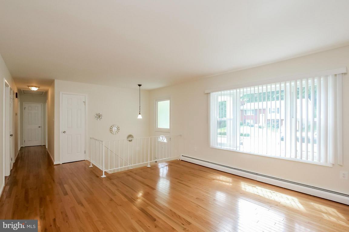 13809 Gilbert Road Woodbridge, VA 22193 - Photo 7 of 30 Interior (General)
