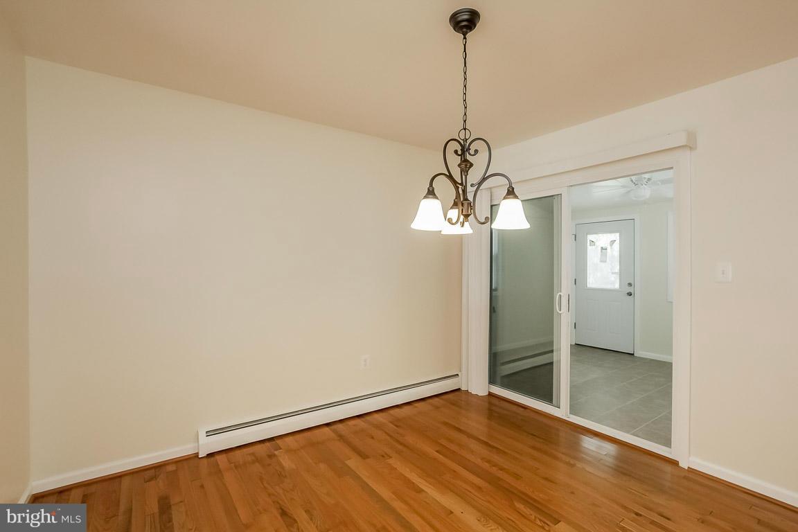 13809 Gilbert Road Woodbridge, VA 22193 - Photo 9 of 30 Dining Room