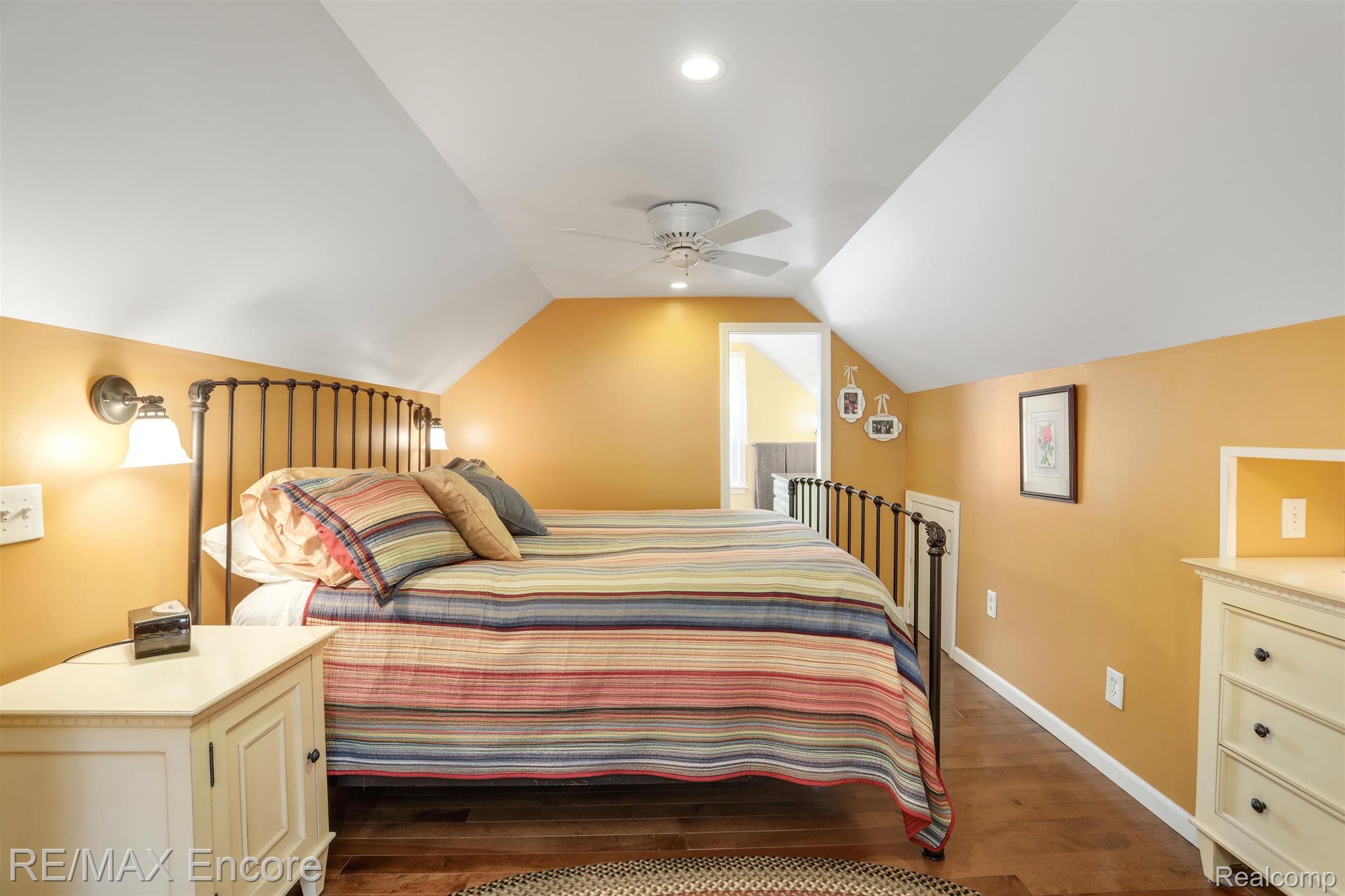 2350 Manchester Road Birmingham, MI 48009 - Photo 24 of 36 Gallery Image 24