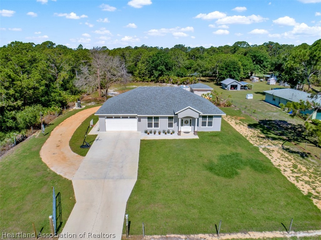 6105 Apple Road Sebring, FL 33875 - Photo 1 of 36 Gallery Image 1