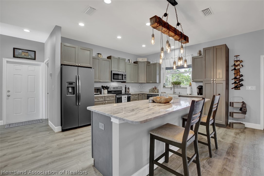 6105 Apple Road Sebring, FL 33875 - Photo 5 of 36 Gallery Image 5