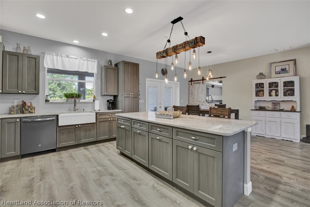 6105 Apple Road Sebring, FL 33875 - Photo 6 of 36 Gallery Image 6