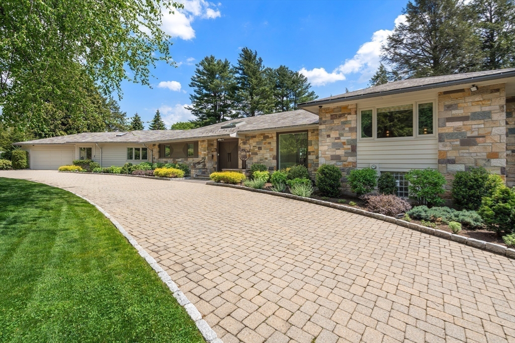 9 Singletree Road Brookline, MA 02467 - Photo 2 of 18