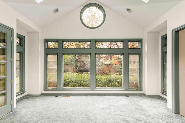 2448 Edington Road Columbus, OH 43221 - Photo 9 of 37