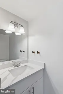 $340,000 | 1608 West Abingdon Drive, Unit 302, Alexandria, VA 22314