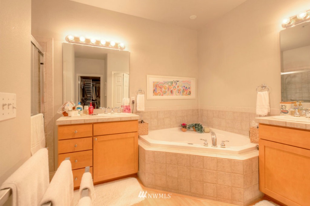 17432 Bothell Way Northeast, Unit 306 Bothell, WA 98011 - Photo 13 of 17 Gallery Image 13