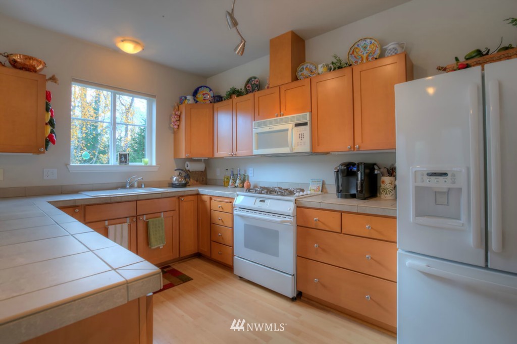 17432 Bothell Way Northeast, Unit 306 Bothell, WA 98011 - Photo 8 of 17 Gallery Image 8