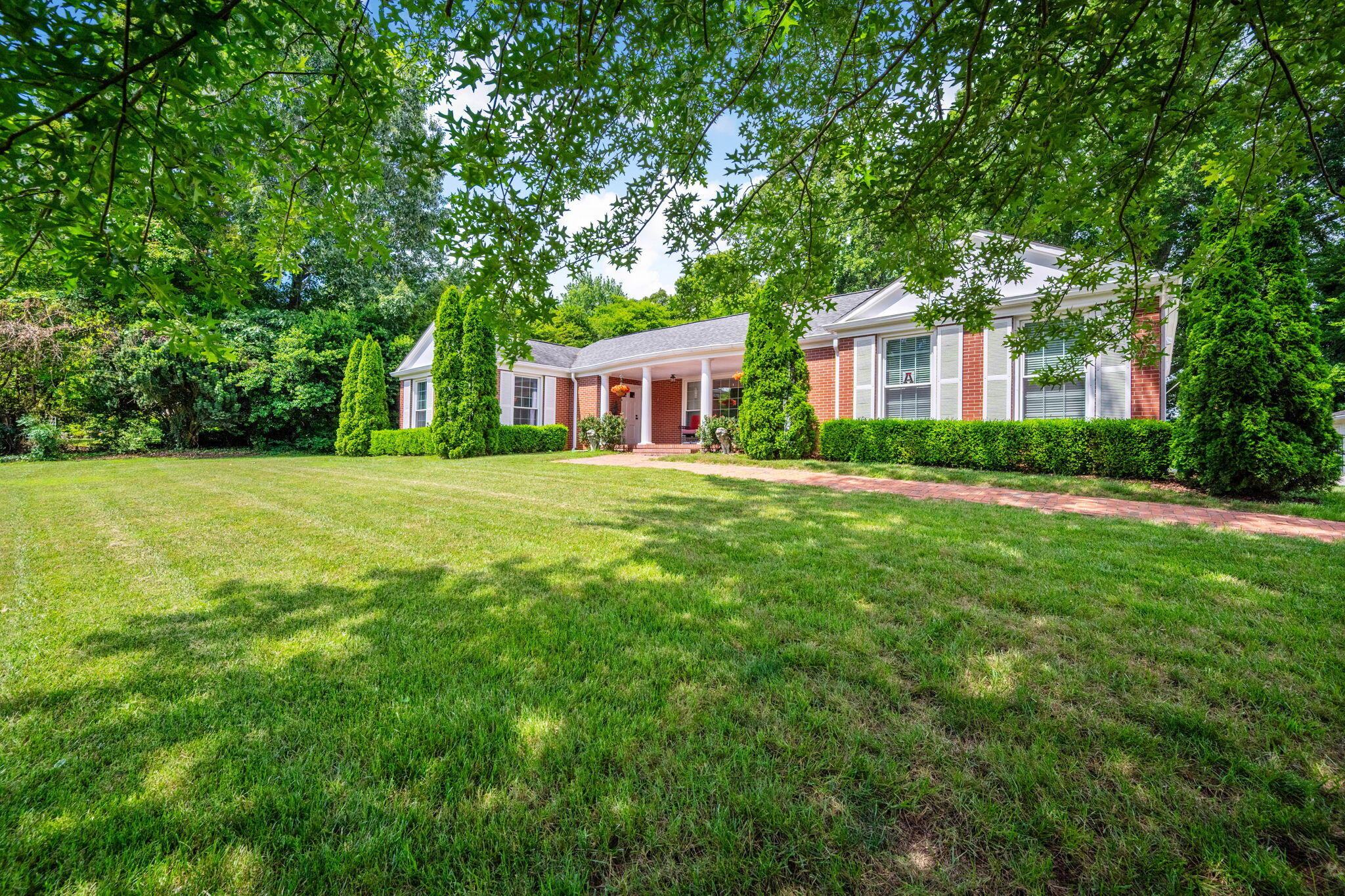 1121 South Crest Road Rossville, GA 30741 - Photo 2 of 45 2-web-or-mls-DSC_3464