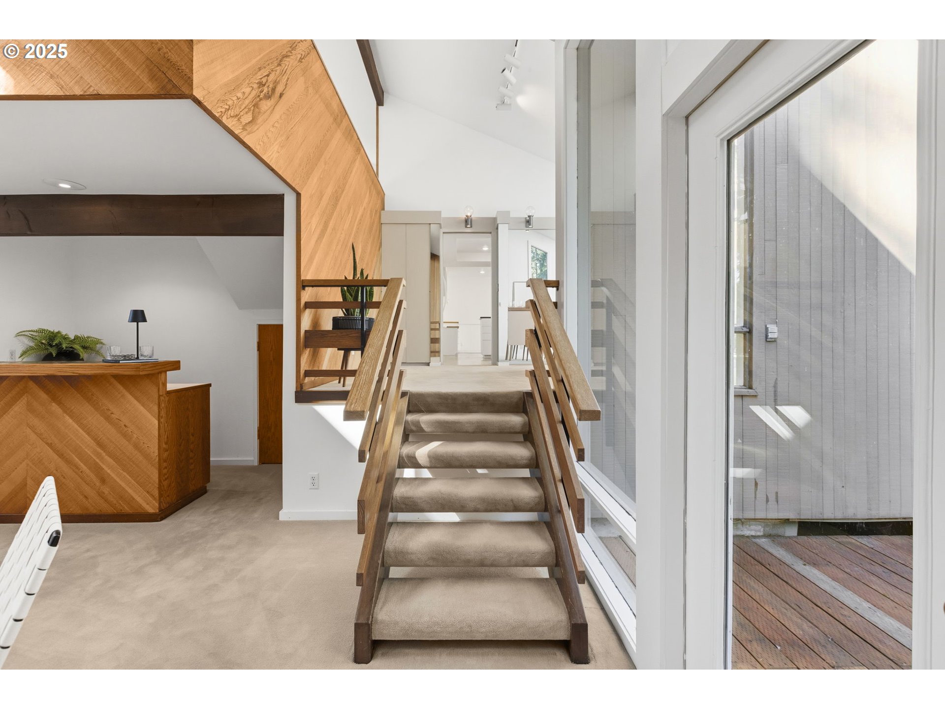 3905 Spring Boulevard Eugene, OR 97405 - Photo 12 of 48