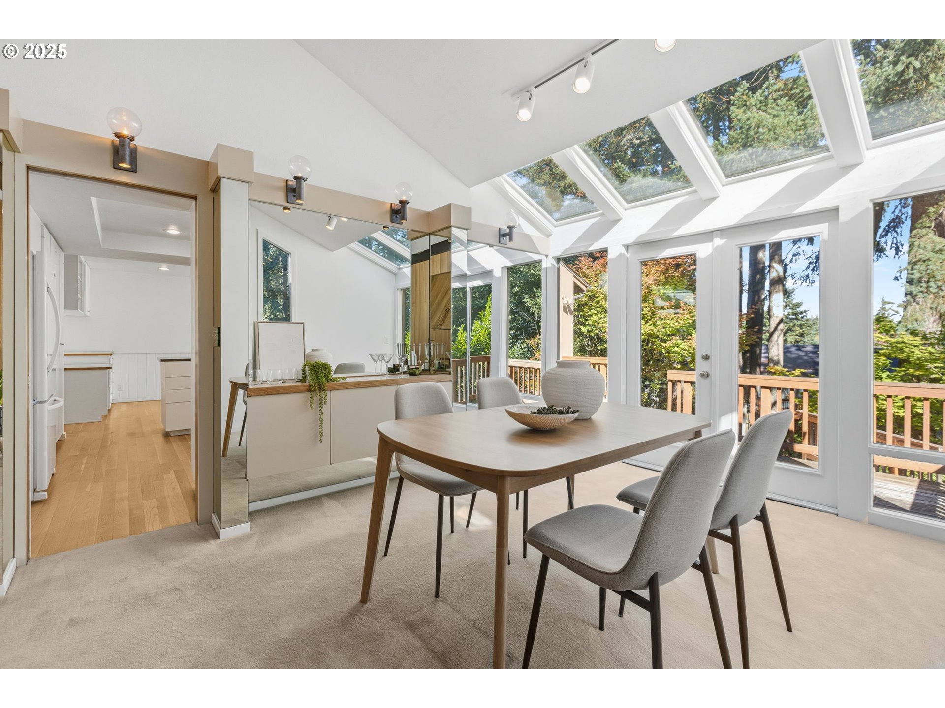 3905 Spring Boulevard Eugene, OR 97405 - Photo 15 of 48