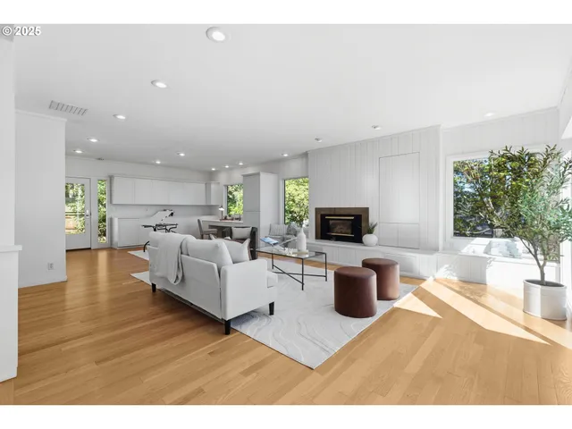 $885,000 | 3905 Spring Boulevard, Eugene, OR 97405