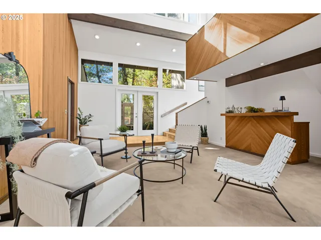 $885,000 | 3905 Spring Boulevard, Eugene, OR 97405