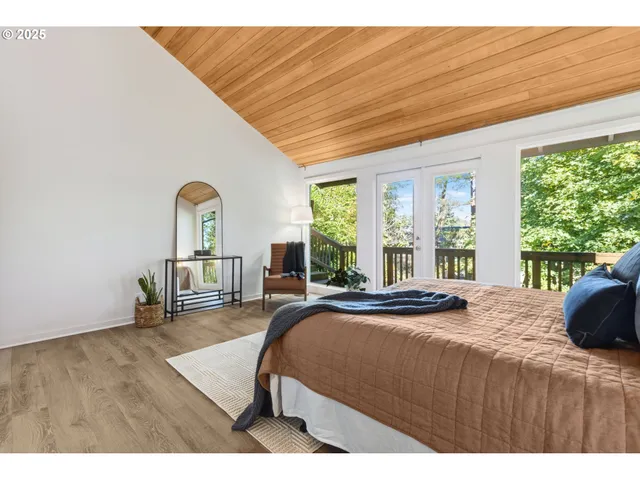 $885,000 | 3905 Spring Boulevard, Eugene, OR 97405