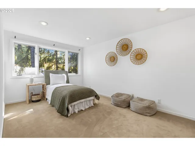 $885,000 | 3905 Spring Boulevard, Eugene, OR 97405