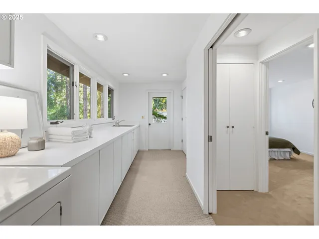 $885,000 | 3905 Spring Boulevard, Eugene, OR 97405