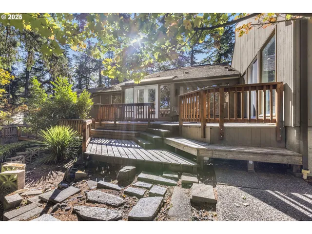 $885,000 | 3905 Spring Boulevard, Eugene, OR 97405