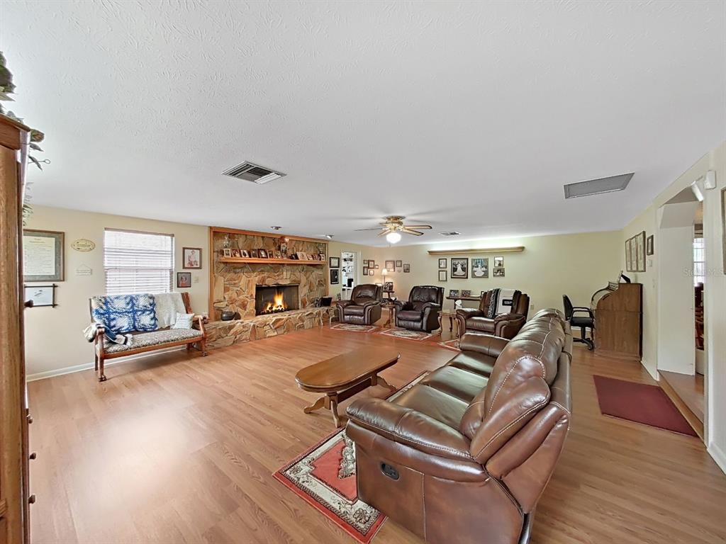 4111 Robinson Road Valrico, FL 33594 - Photo 14 of 52