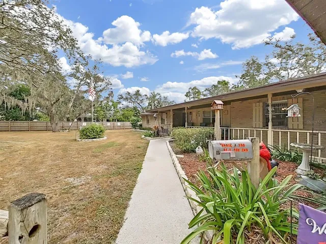 $649,900 | 4111 Robinson Road, Valrico, FL 33594