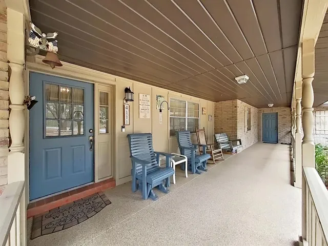 $649,900 | 4111 Robinson Road, Valrico, FL 33594