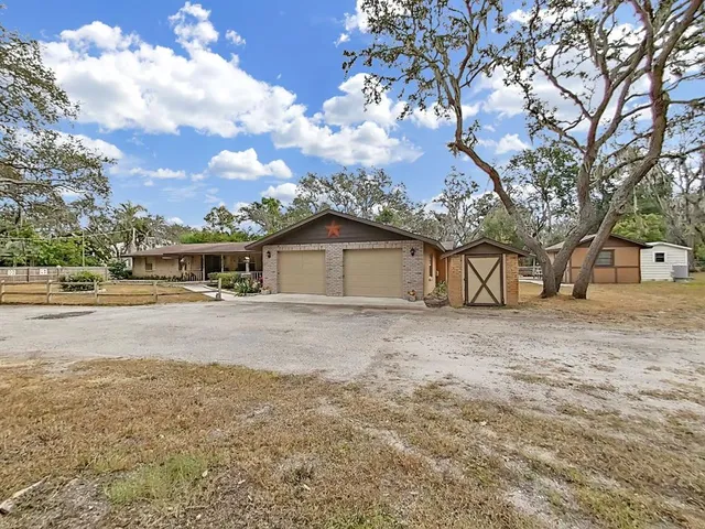$649,900 | 4111 Robinson Road, Valrico, FL 33594
