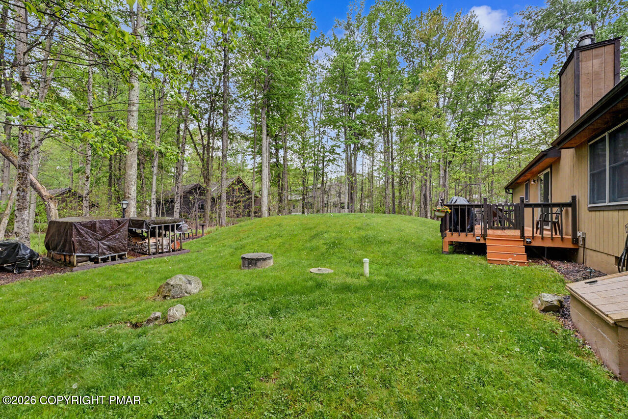 5522 Fox Run Road Pocono Pines, PA 18350 - Photo 26 of 28 Setting